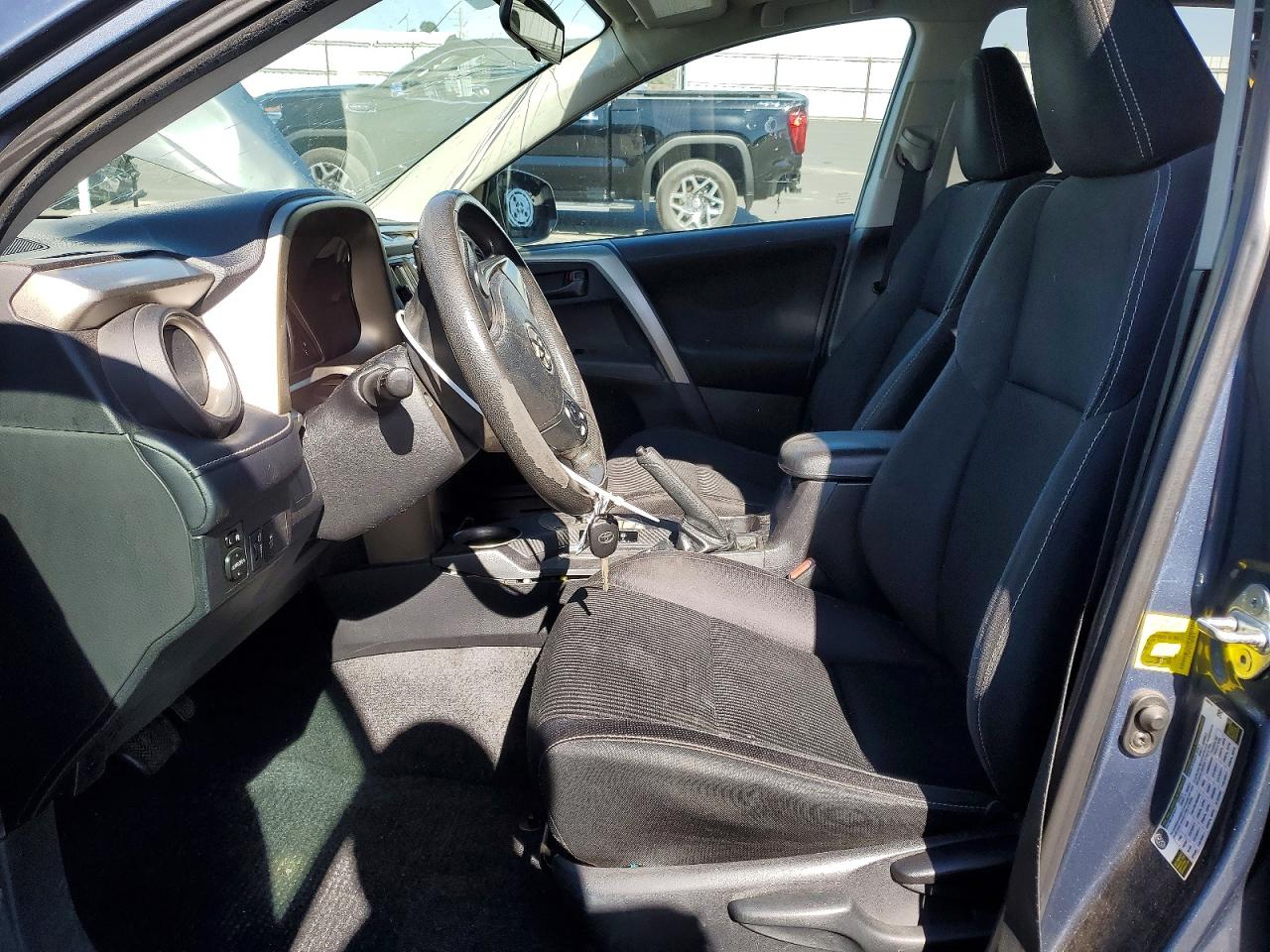 2013 TOYOTA RAV4 XLE photo 19
