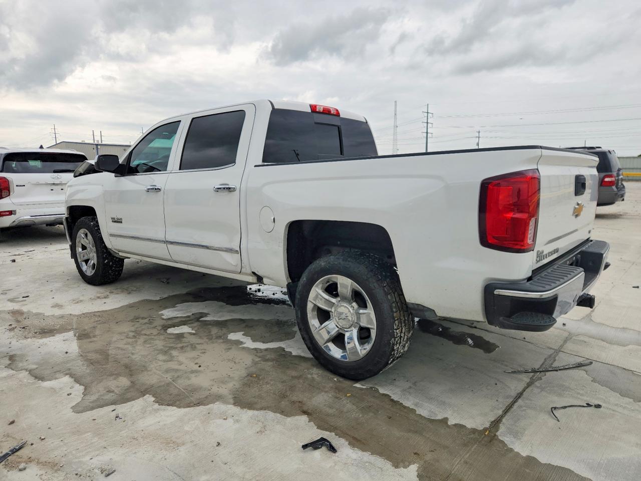 2018 CHEVROLET SILVERADO C1500 LTZ photo 3