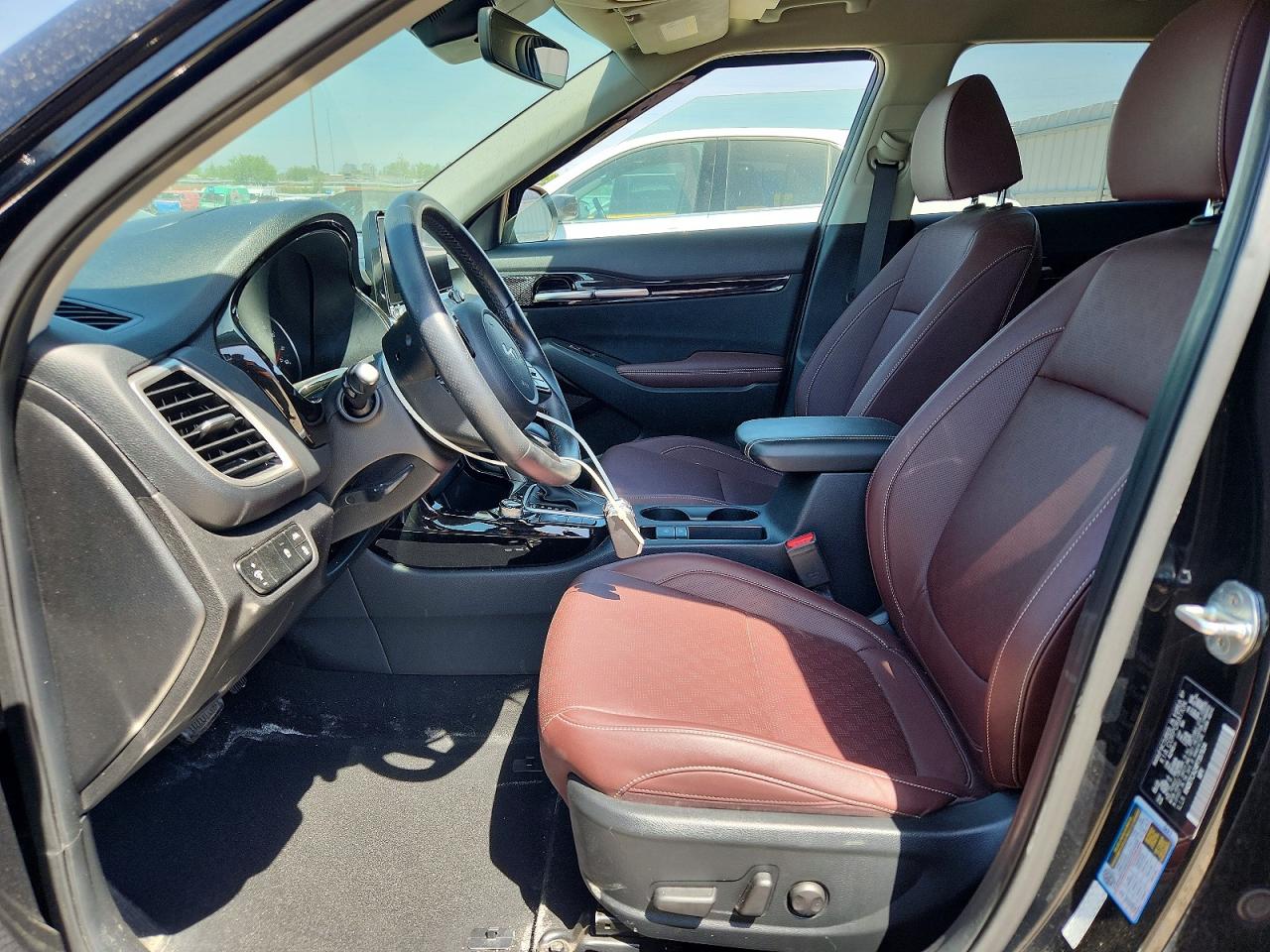 2023 KIA SELTOS SX photo 13