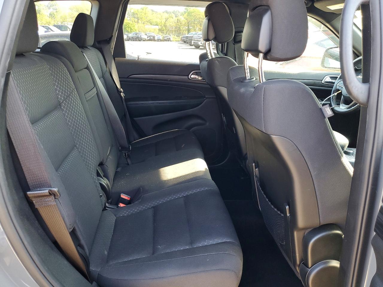2019 JEEP GRAND CHEROKEE LAREDO photo 31