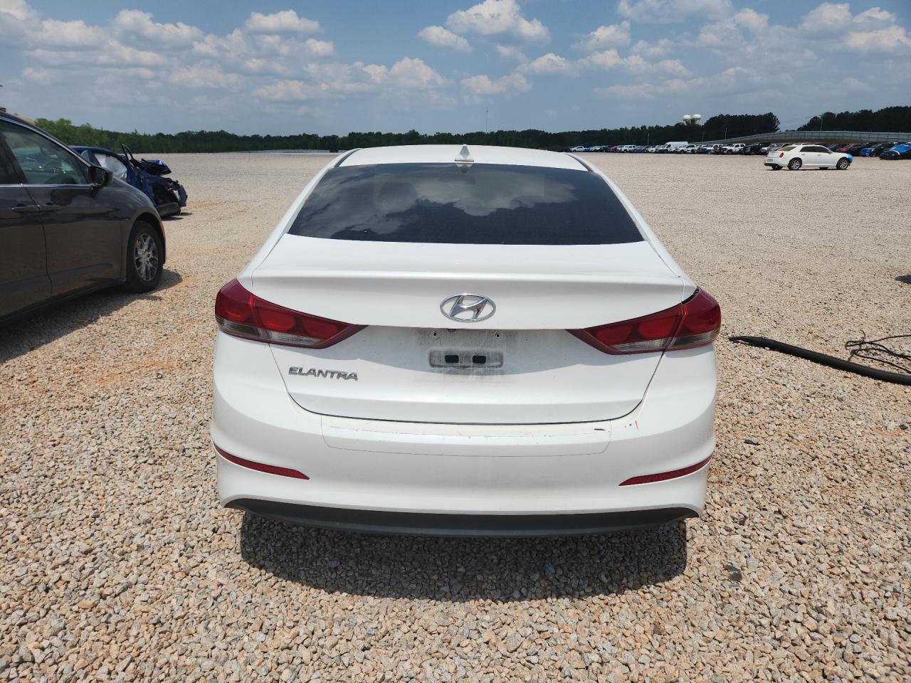 2017 HYUNDAI ELANTRA SE photo 11