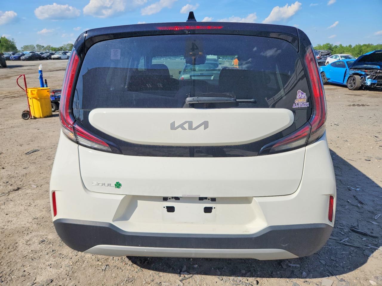 2024 KIA SOUL S photo 6