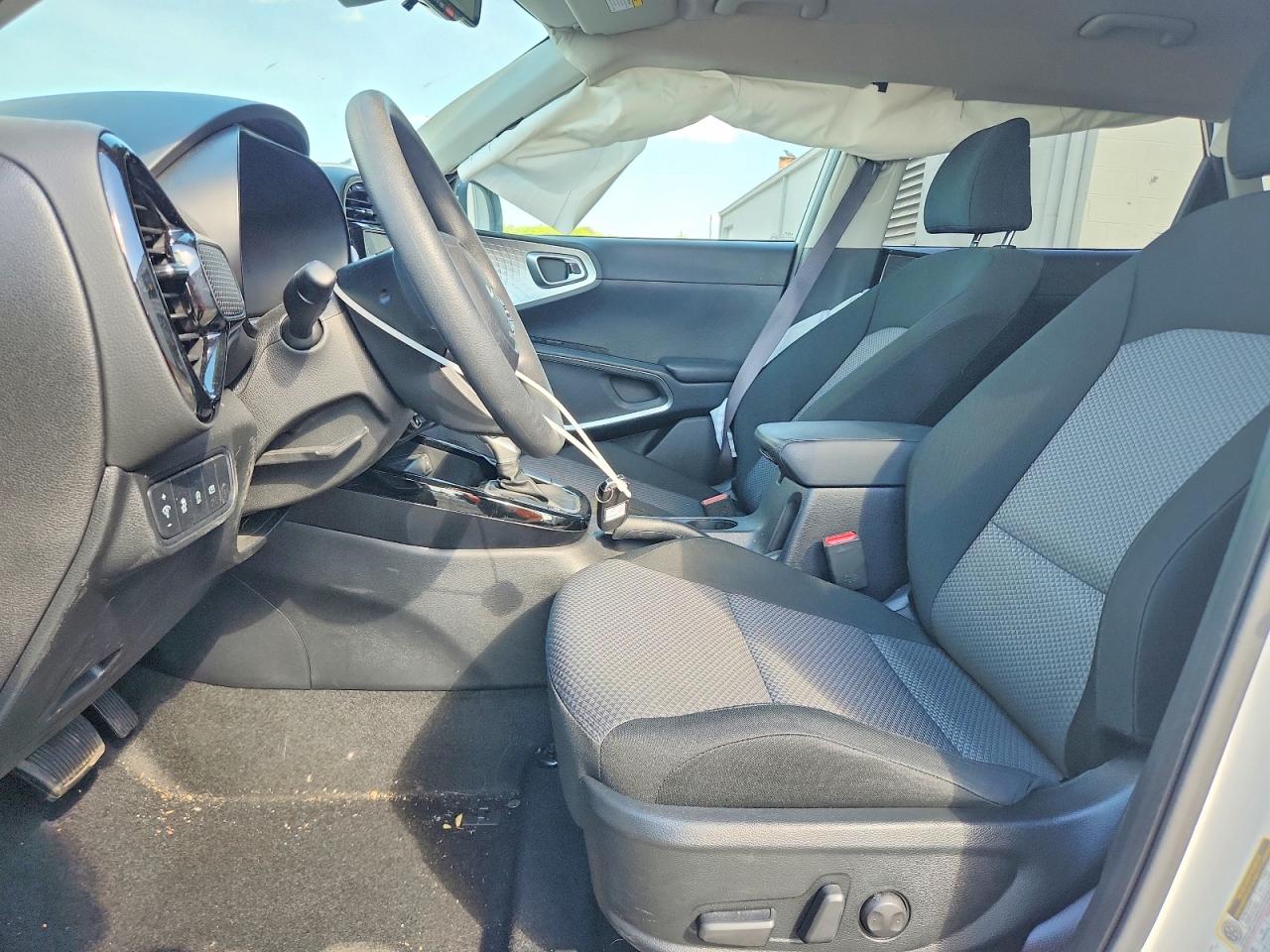 2024 KIA SOUL S photo 7