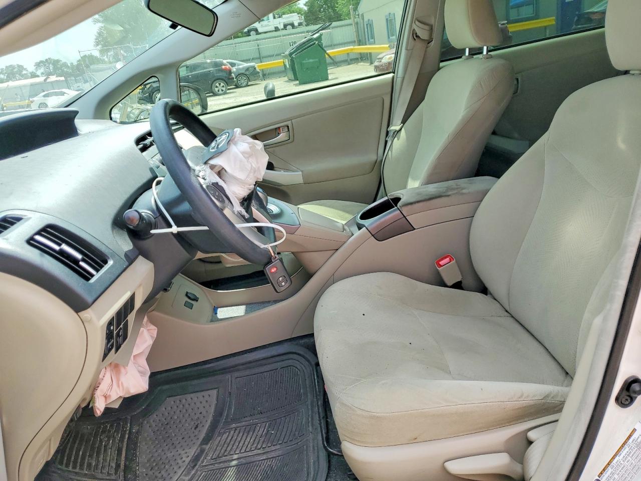2012 TOYOTA PRIUS BASE photo 7