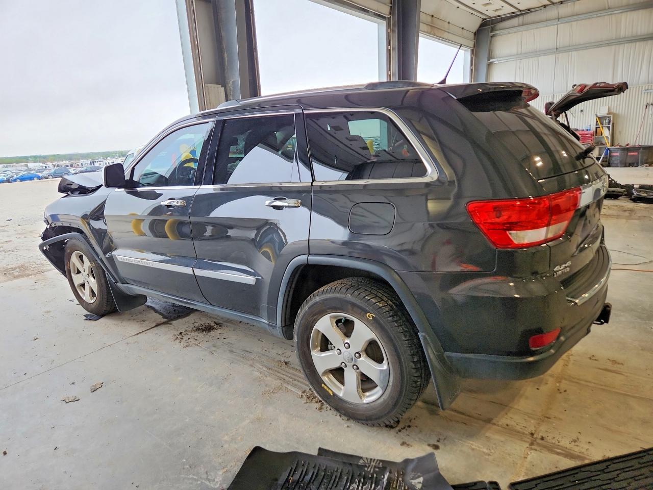 2011 JEEP GRAND CHEROKEE LIMITED photo 3
