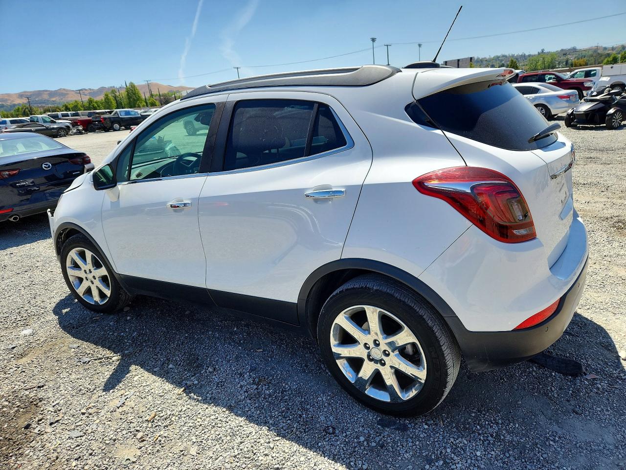 2019 BUICK ENCORE ESSENCE photo 4