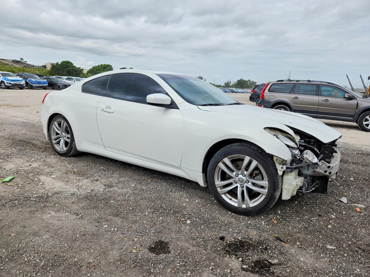 2010 INFINITI G37 COUPE BASE photo 4
