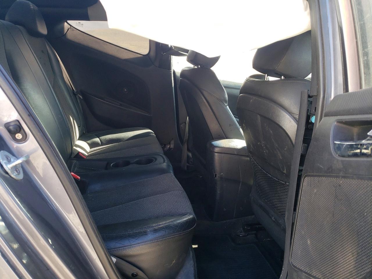 2012 HYUNDAI VELOSTER BASE photo 28