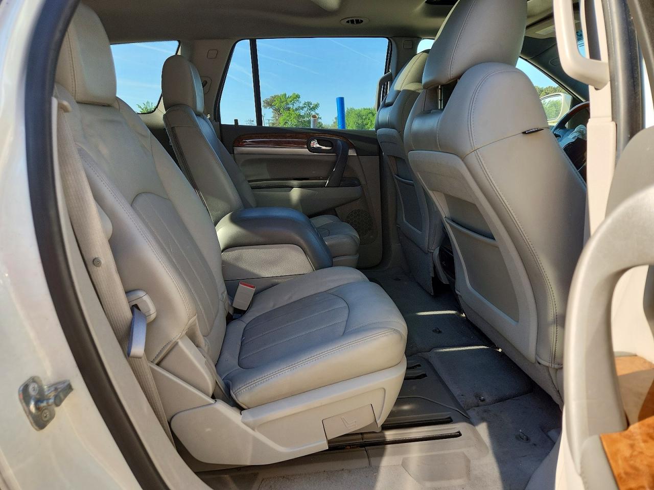 2011 BUICK ENCLAVE CXL photo 21