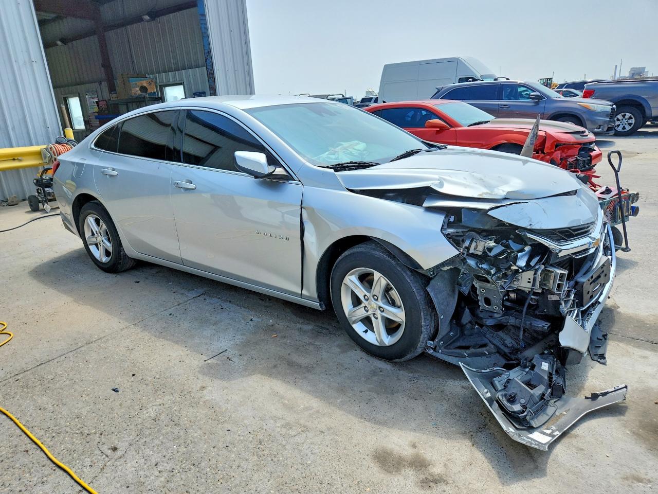 2021 CHEVROLET MALIBU LS photo 4