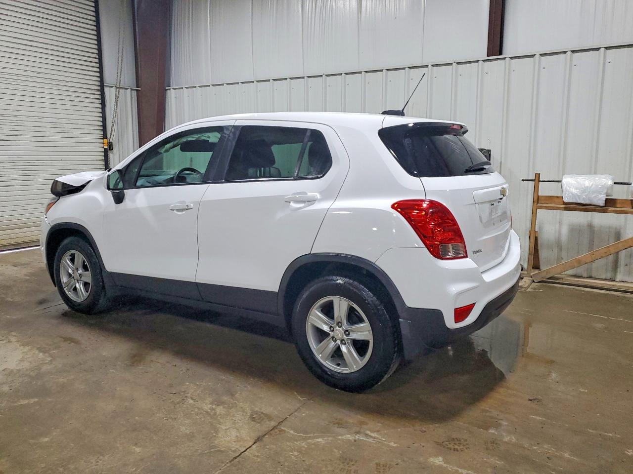 2019 CHEVROLET TRAX LS photo 4