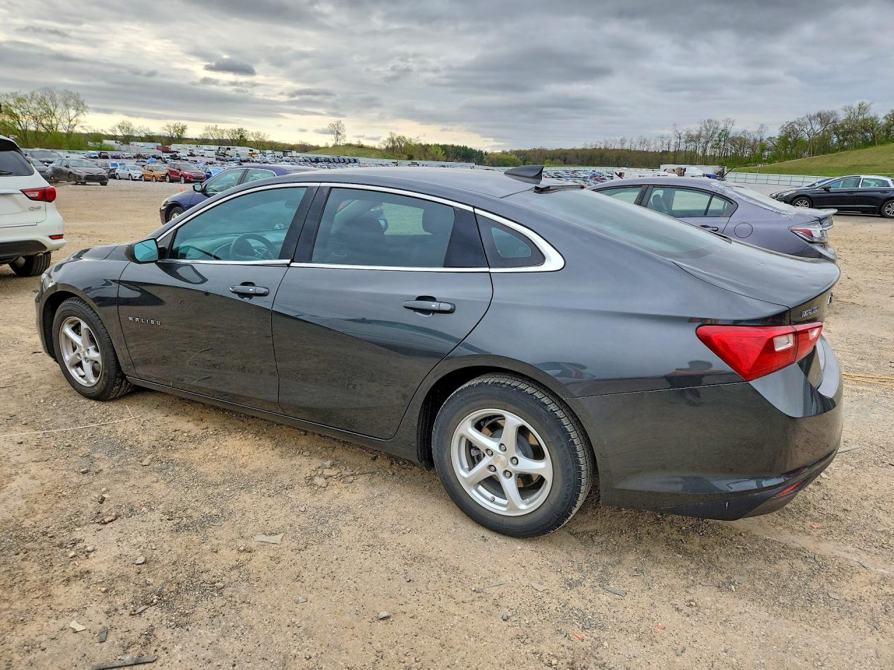 2017 CHEVROLET MALIBU LS photo 3