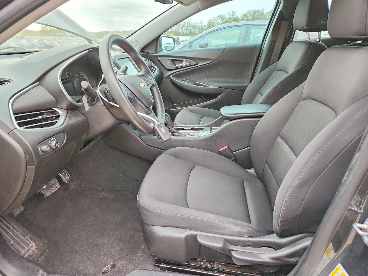 2017 CHEVROLET MALIBU LS photo 13