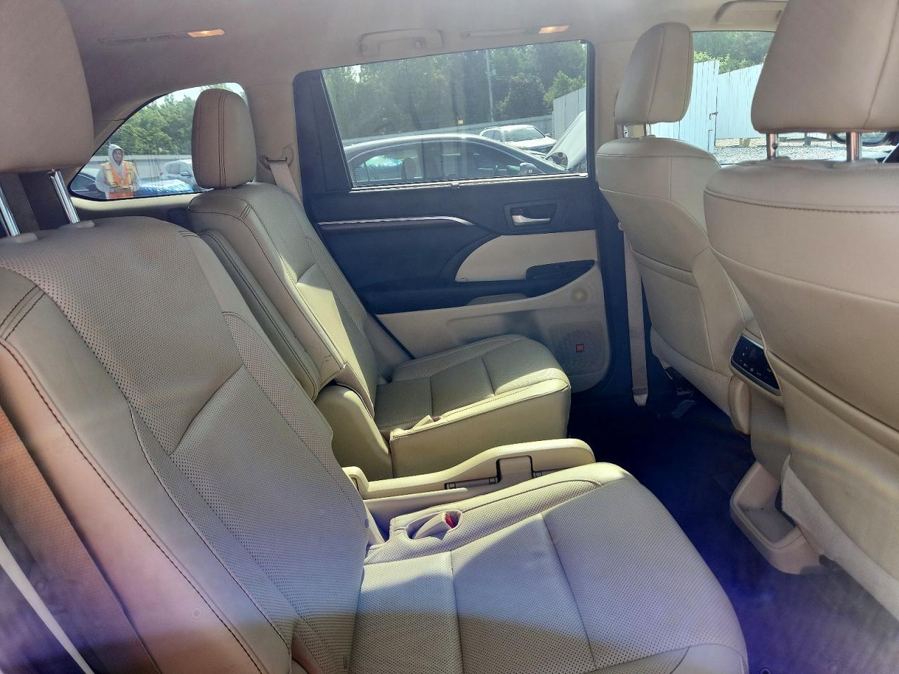 2016 TOYOTA HIGHLANDER LIMITED photo 11