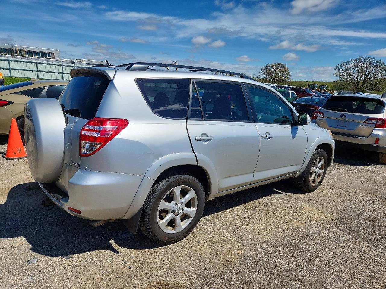 2012 TOYOTA RAV4 LIMITED photo 5