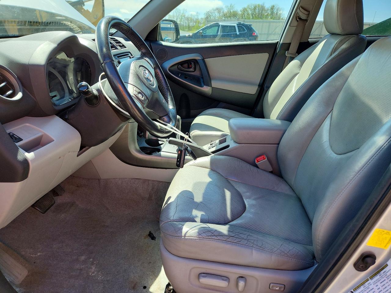 2012 TOYOTA RAV4 LIMITED photo 13