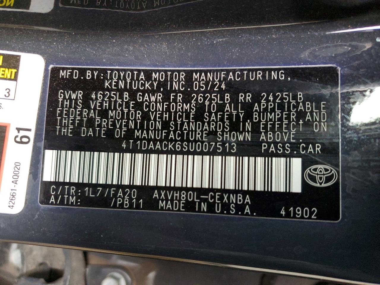 2025 TOYOTA CAMRY LE photo 25
