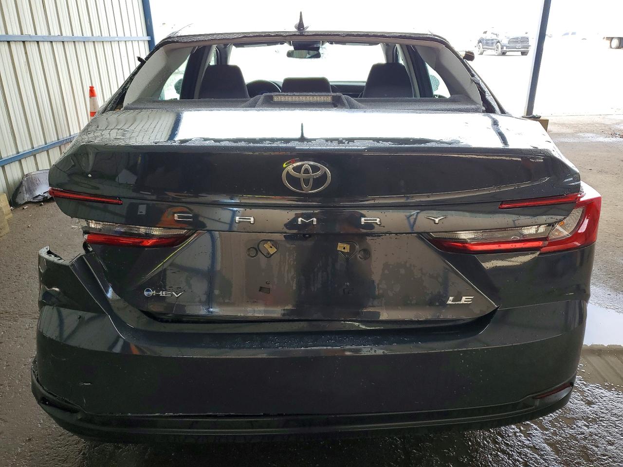 2025 TOYOTA CAMRY LE photo 11