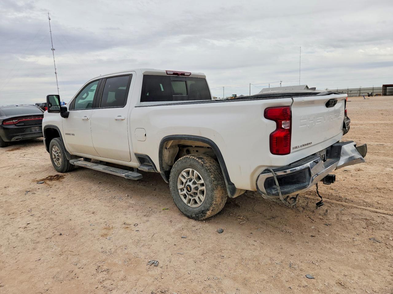 2024 CHEVROLET SILVERADO K2500 HEAVY DUTY LT photo 3