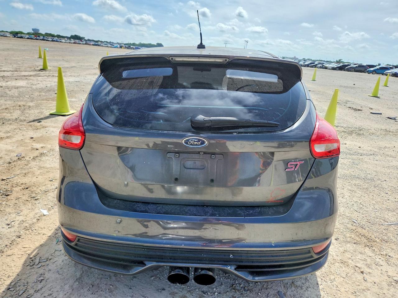 2015 FORD FOCUS ST photo 11