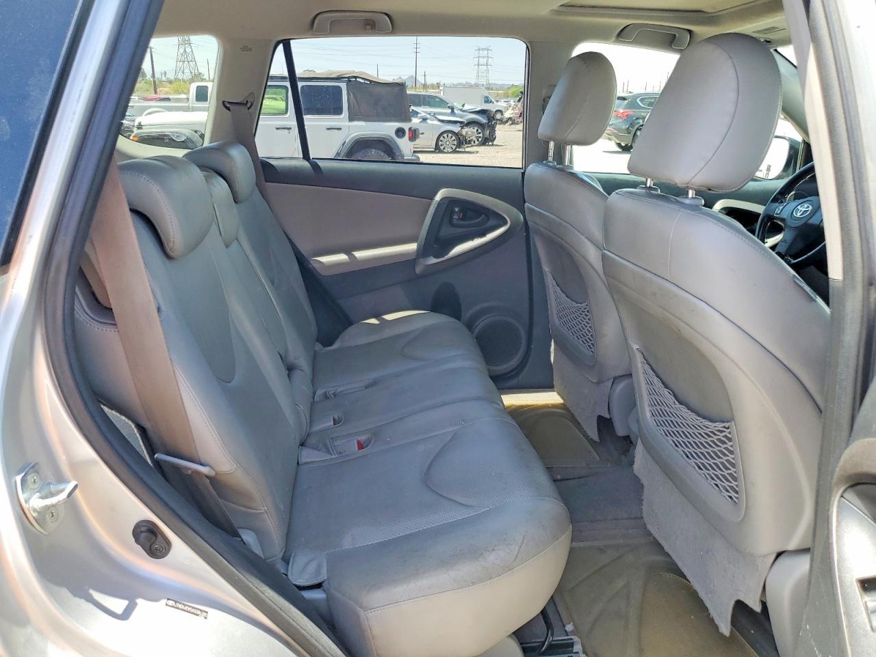 2010 TOYOTA RAV4 LIMITED photo 10