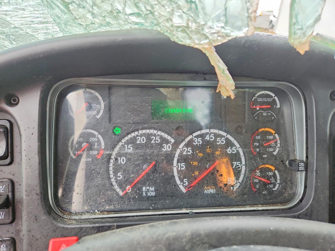 2017 FREIGHTLINER BUSINESS CLASS M2 BOX TRUCK photo 17