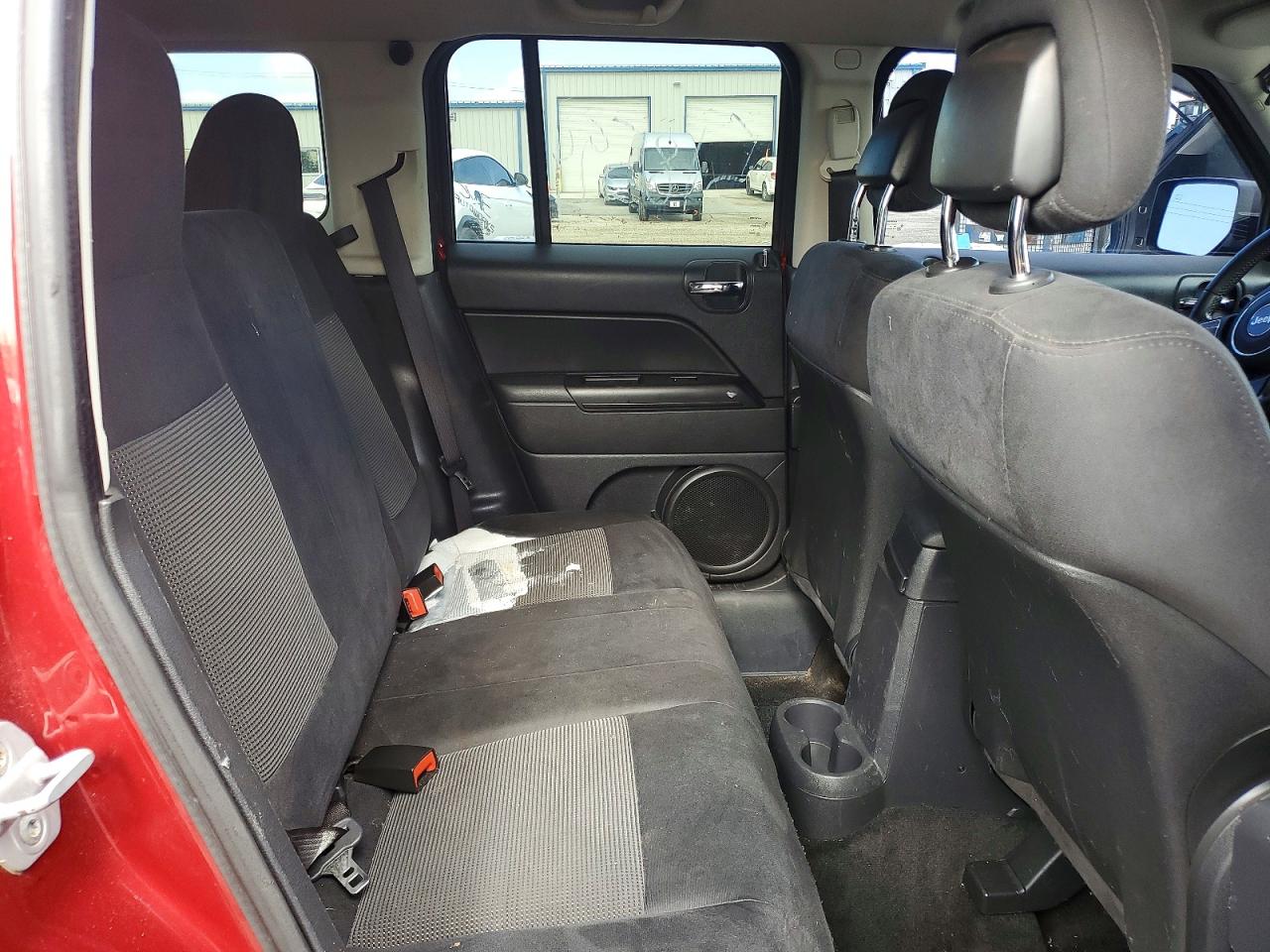 2012 JEEP PATRIOT LATITUDE photo 11