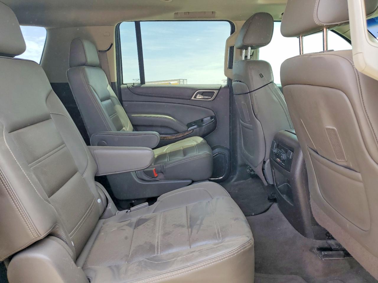 2015 GMC YUKON XL DENALI photo 11