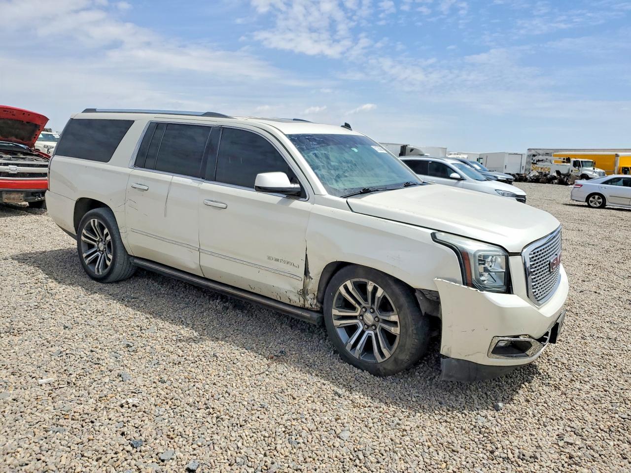 2015 GMC YUKON XL DENALI photo 4