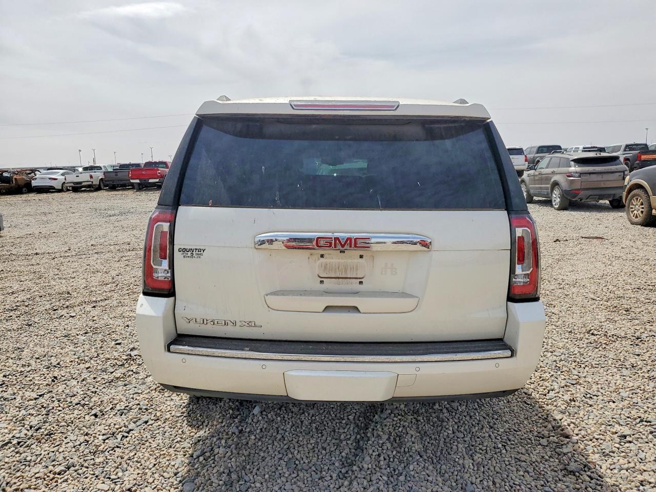 2015 GMC YUKON XL DENALI photo 6