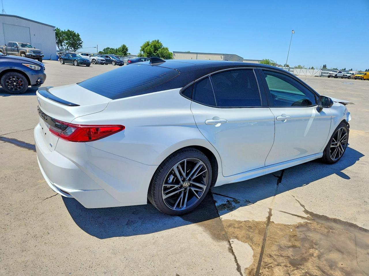2026 TOYOTA CAMRY XSE photo 5