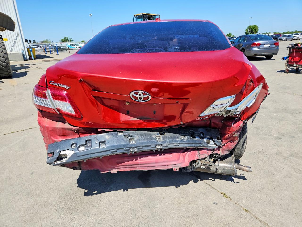 2011 TOYOTA CAMRY LE photo 11