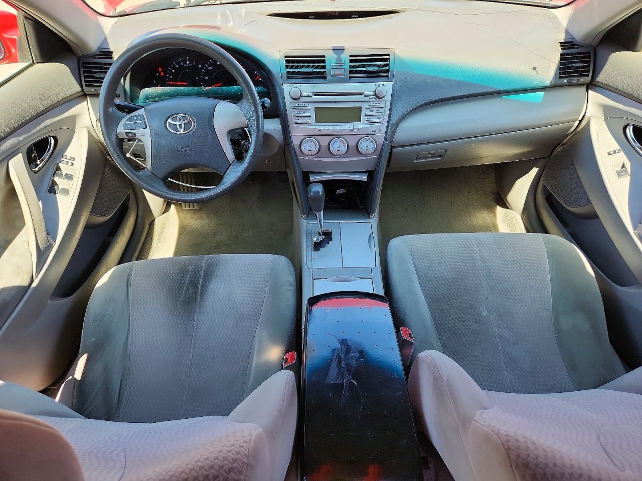 2011 TOYOTA CAMRY LE photo 15