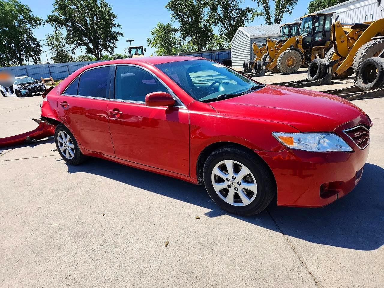 2011 TOYOTA CAMRY LE photo 7
