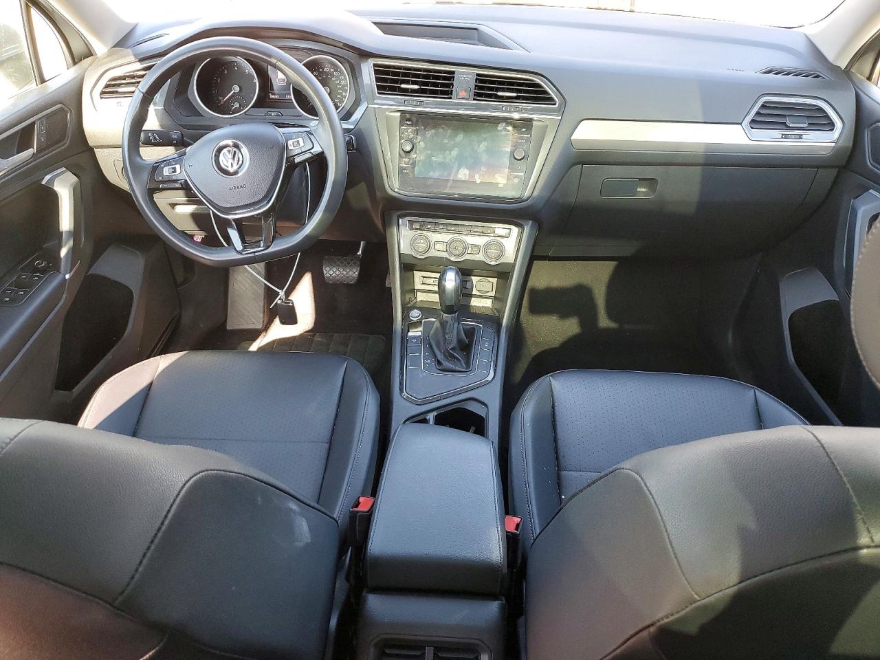 2020 VOLKSWAGEN TIGUAN SE photo 8