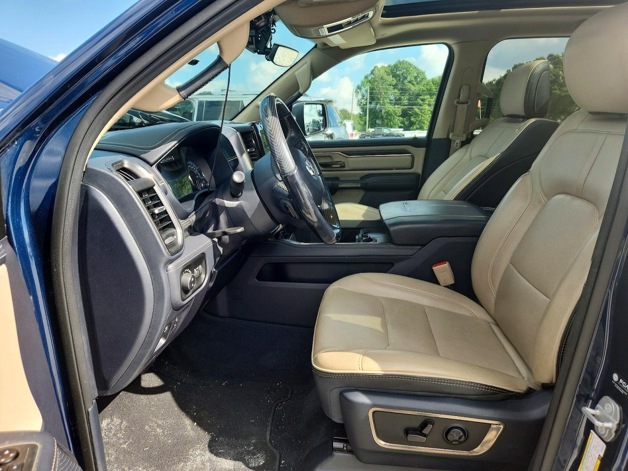2021 RAM 1500 LIMITED photo 19