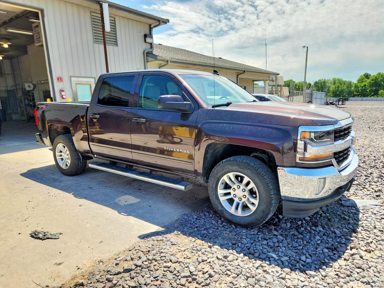 2016 CHEVROLET SILVERADO K1500 LT photo 4