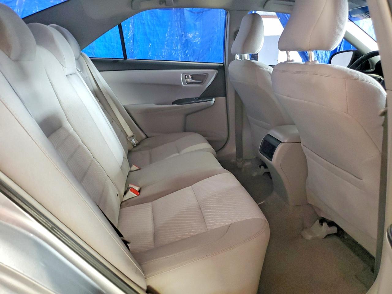 2015 TOYOTA CAMRY LE photo 19