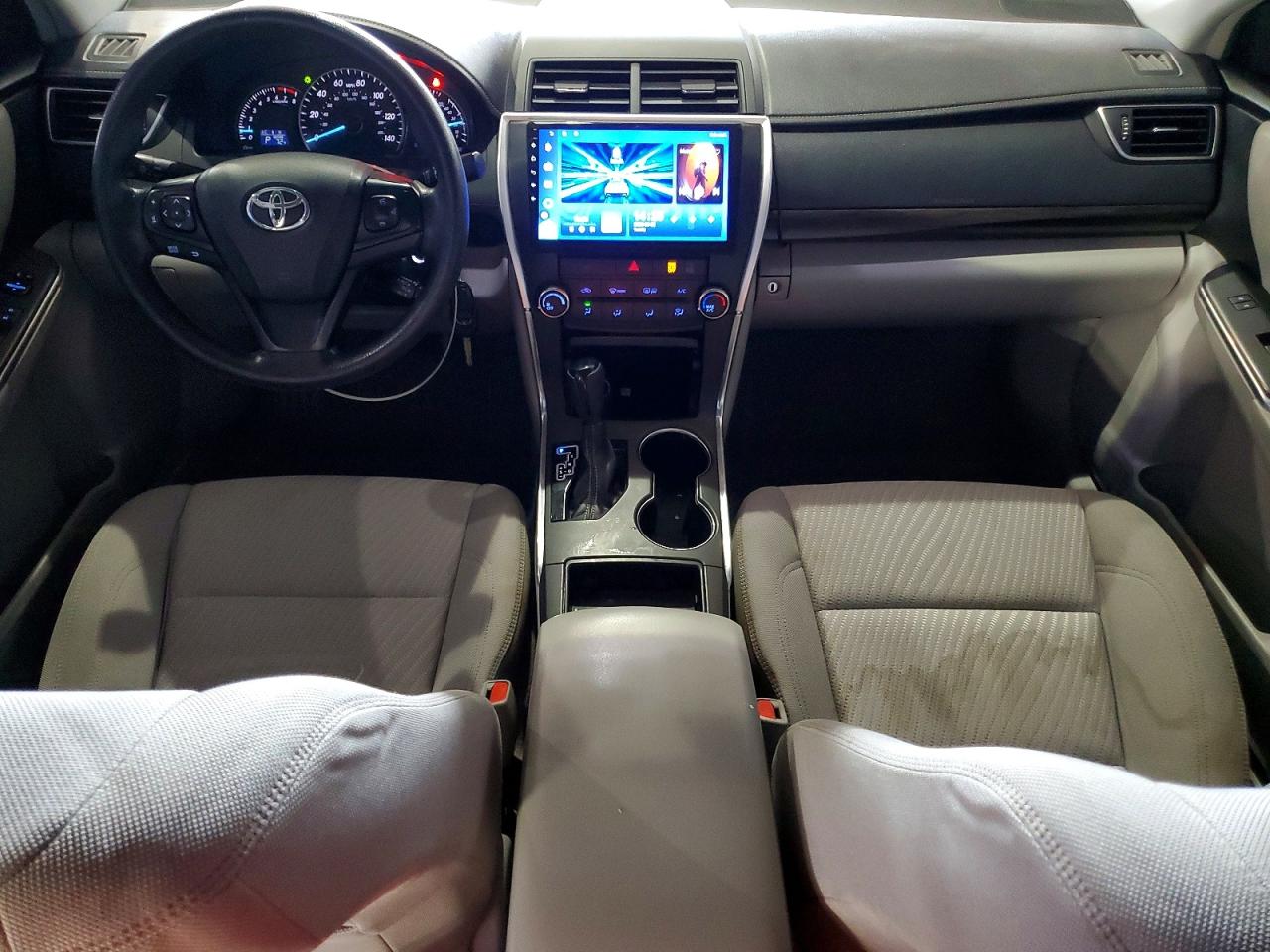 2015 TOYOTA CAMRY LE photo 15