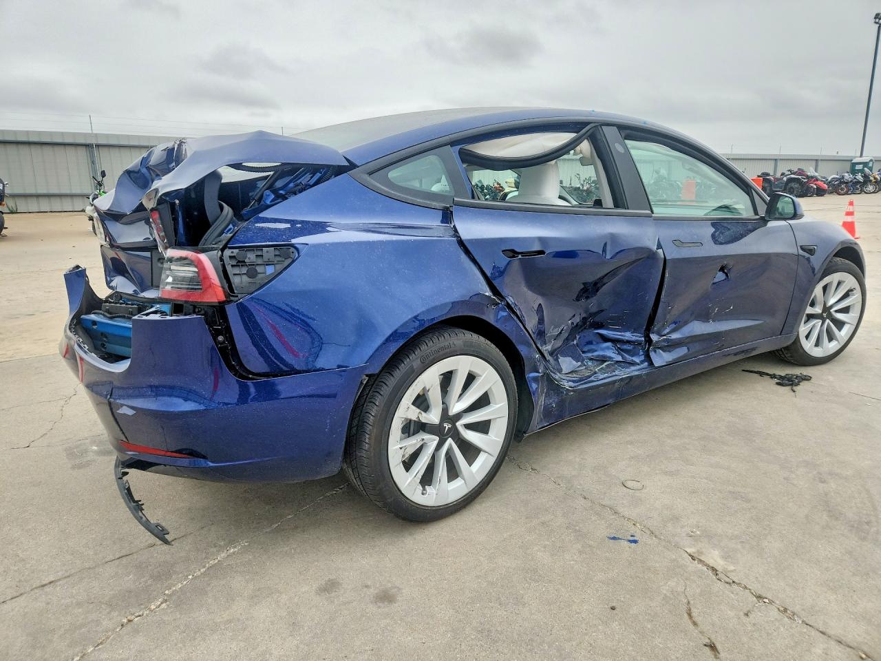 2023 TESLA MODEL 3 photo 3