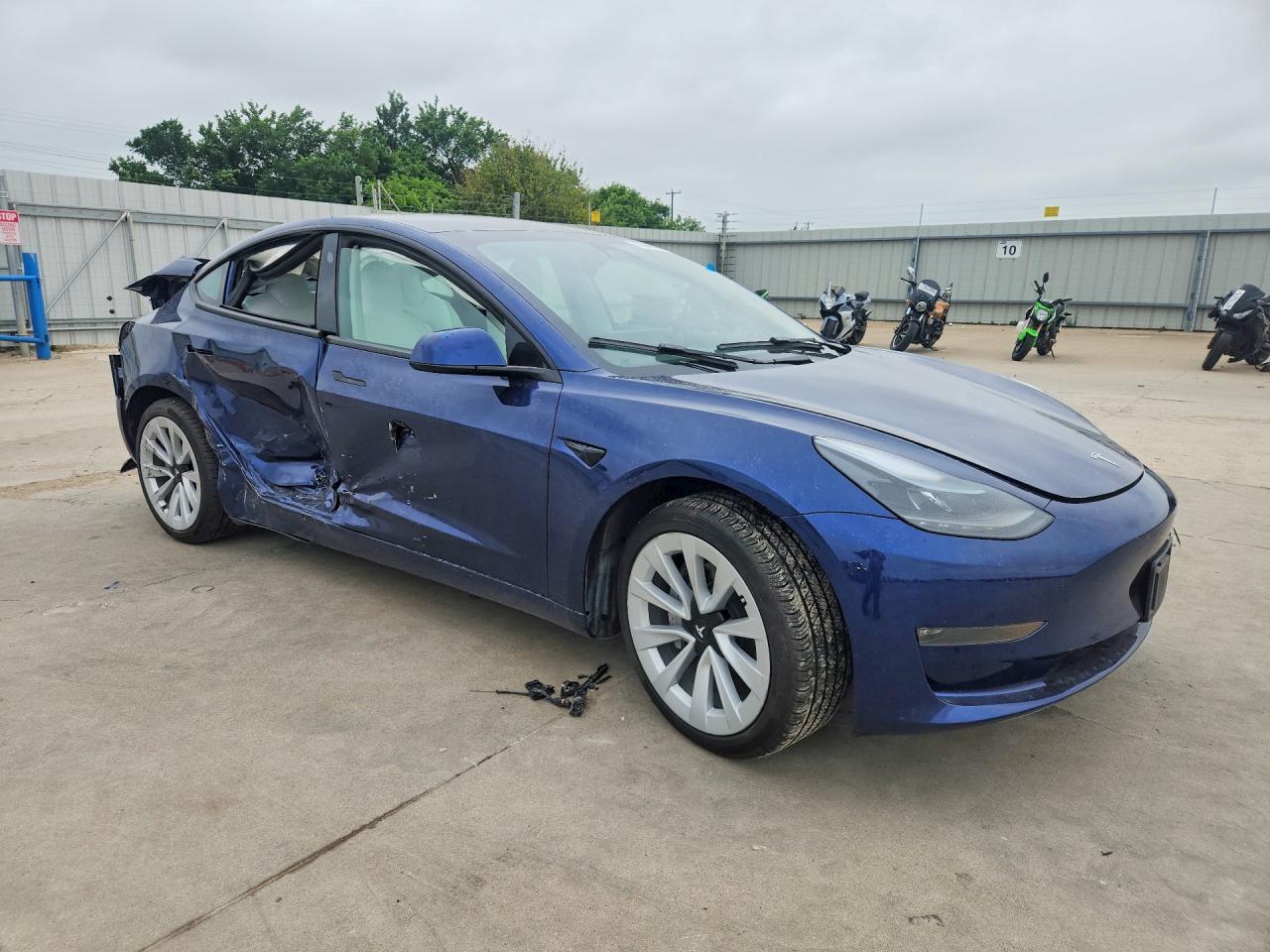 2023 TESLA MODEL 3 photo 4