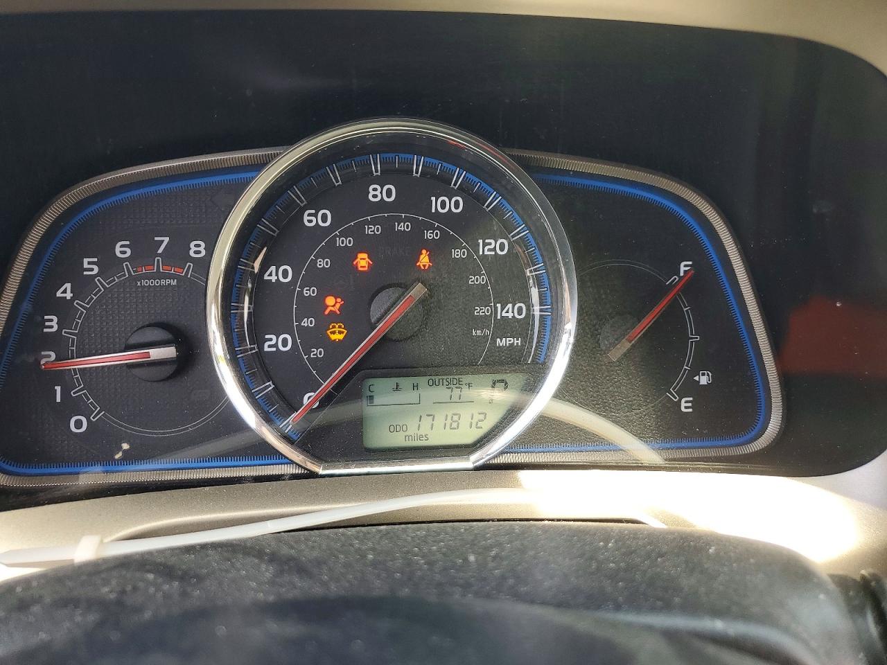 2013 TOYOTA RAV4 LIMITED photo 25