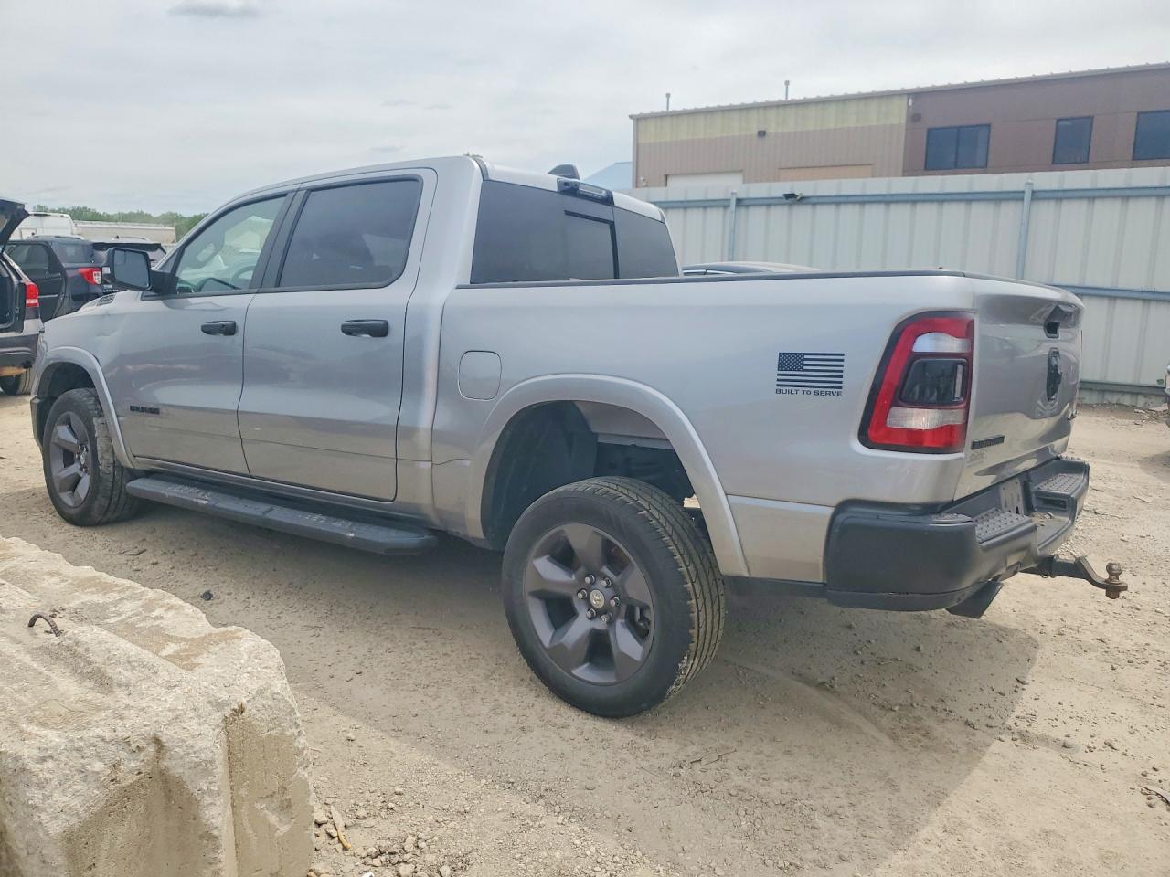 2021 RAM 1500 BIG HORN photo 4