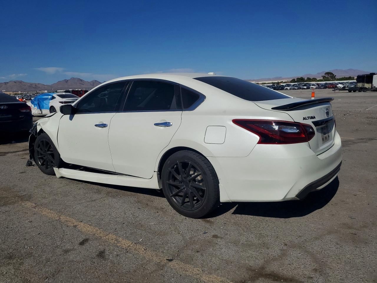 2018 NISSAN ALTIMA 2.5 SR photo 3
