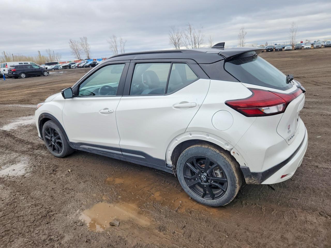 2023 NISSAN KICKS SR photo 4