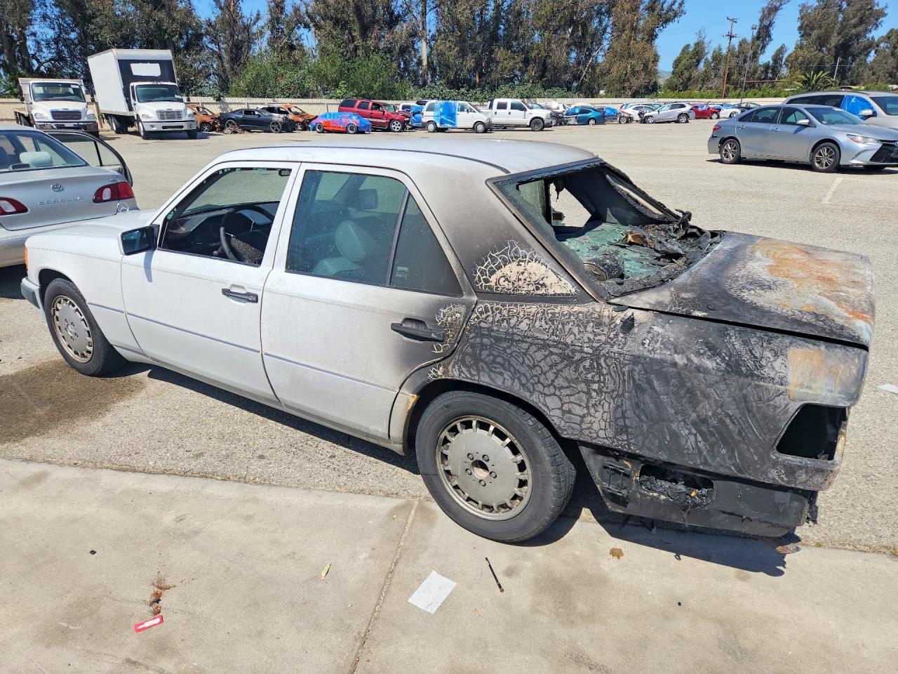 1993 MERCEDES-BENZ 300 D photo 4