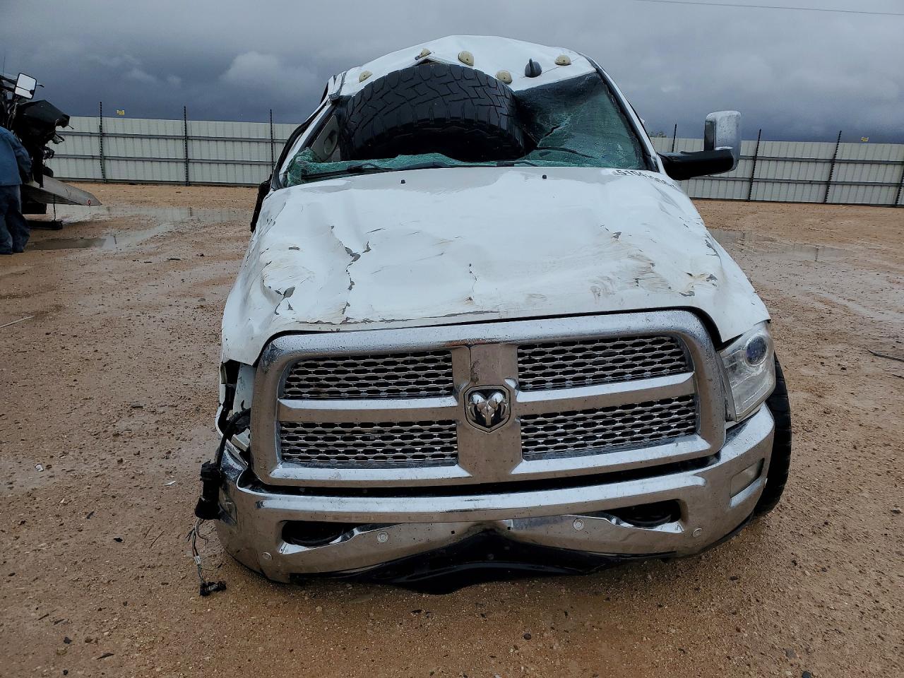 2016 RAM 2500 LARAMIE photo 9
