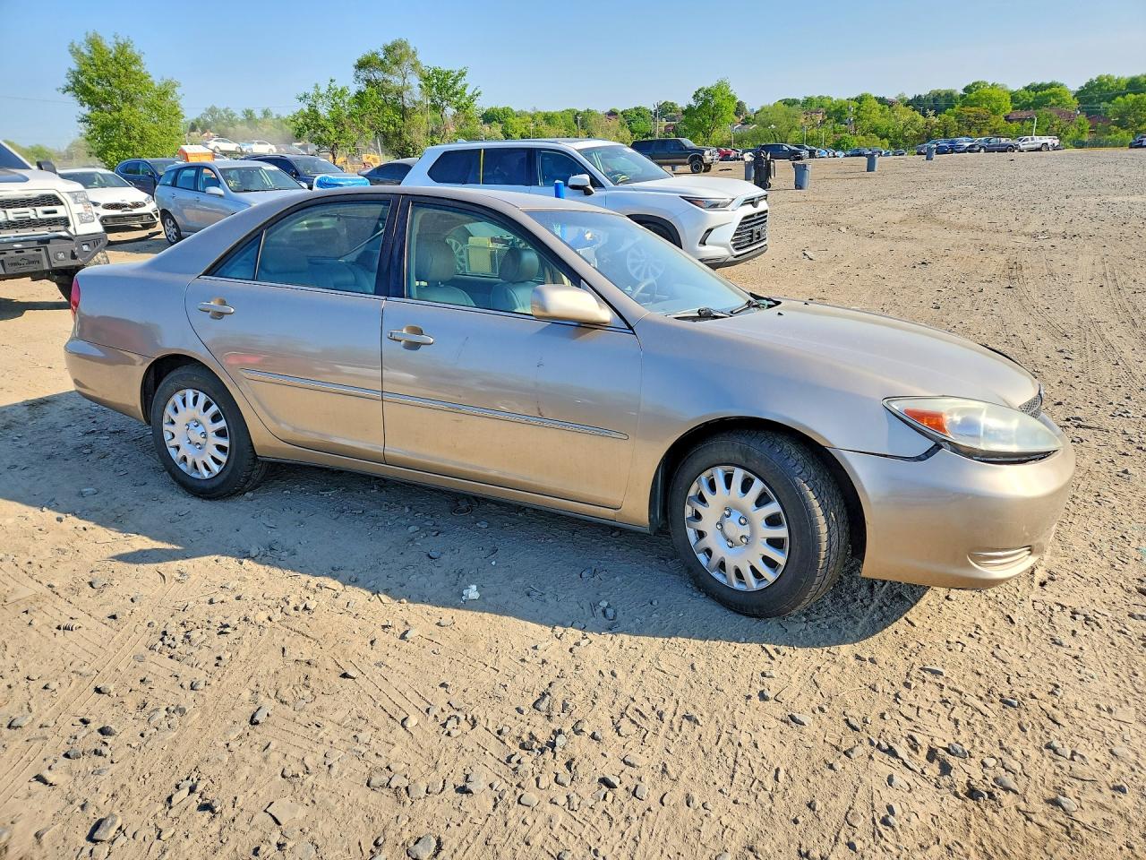 2002 TOYOTA CAMRY XLE photo 7