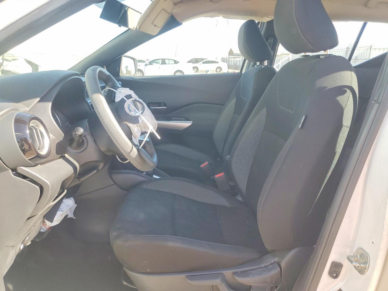2020 NISSAN KICKS SV photo 19