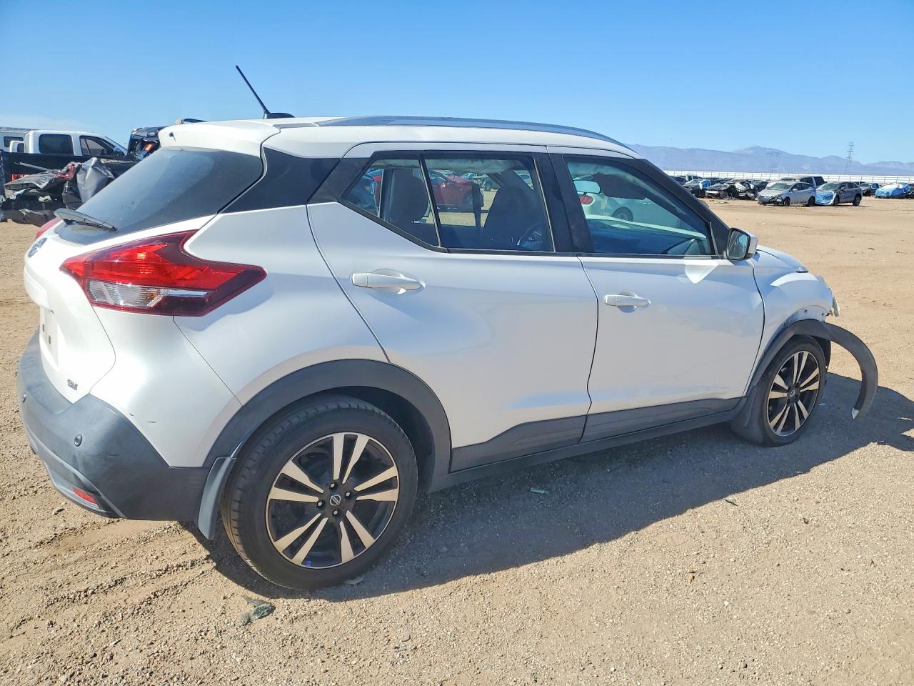 2020 NISSAN KICKS SV photo 7